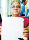 Mum appeals to PM for Uthayakumar's transfer